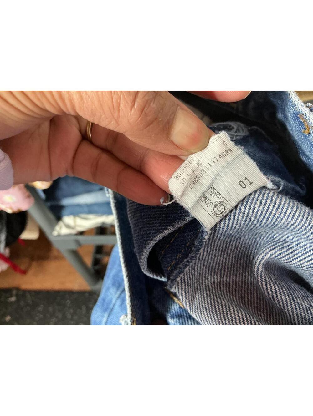 < Vintage Lee Dark Wash High Rise Jeans > - Picture 2 of 5
